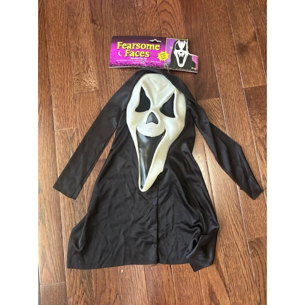 New with tags Ghostface Scream Mask Fearsome Faces Cotton Shroud Glow Dark